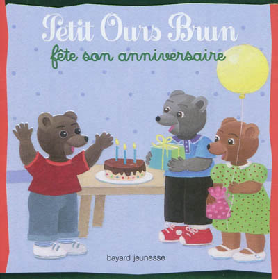 Petit ours brun fete son anniversaire