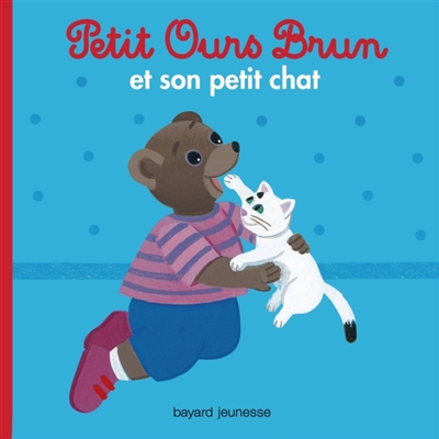 Petit ours brun et son petit chat