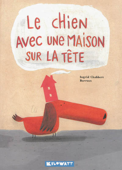 Le chien avec une maison sur la tête